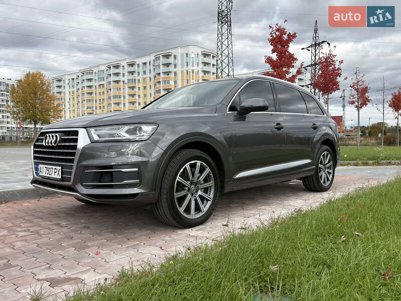Внедорожник / Кроссовер Audi Q7 2018 в Буче