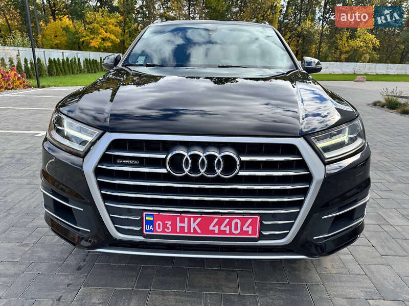 Внедорожник / Кроссовер Audi Q7 2018 в Киеве