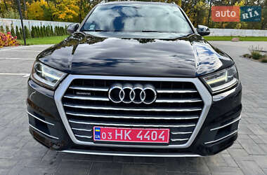 Позашляховик / Кросовер Audi Q7 2018 в  фото 3 Позашляховик / Кросовер Audi Q7 2018 в