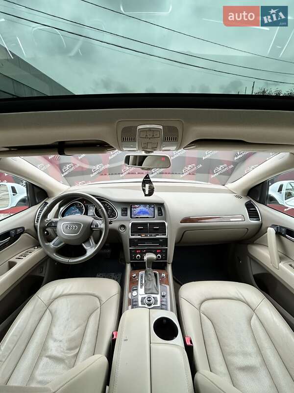 Внедорожник / Кроссовер Audi Q7 2012 в Сумах