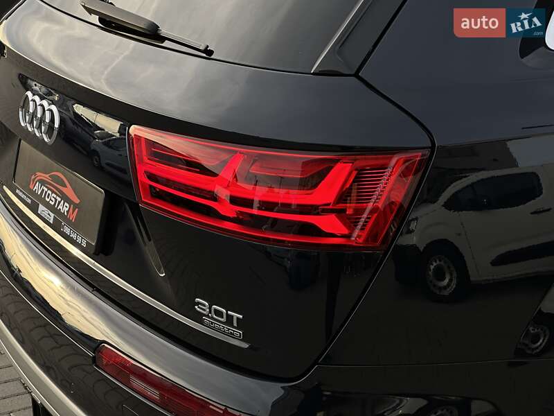 Позашляховик / Кросовер Audi Q7 2017 в Мукачевому