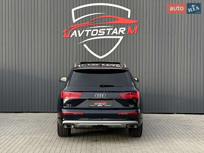 Позашляховик / Кросовер Audi Q7 2017 в Мукачевому