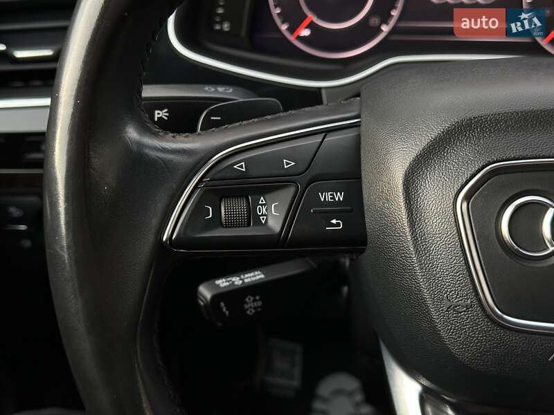Позашляховик / Кросовер Audi Q7 2017 в Мукачевому