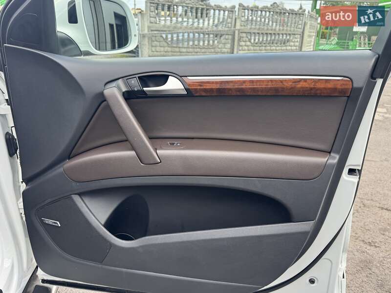 Внедорожник / Кроссовер Audi Q7 2013 в Тернополе
