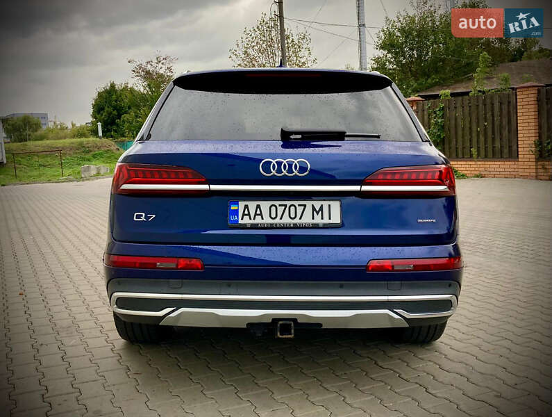 Внедорожник / Кроссовер Audi Q7 2020 в Киеве