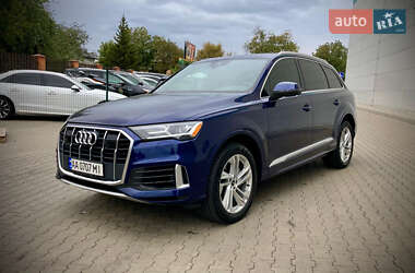 Позашляховик / Кросовер Audi Q7 2020 в 