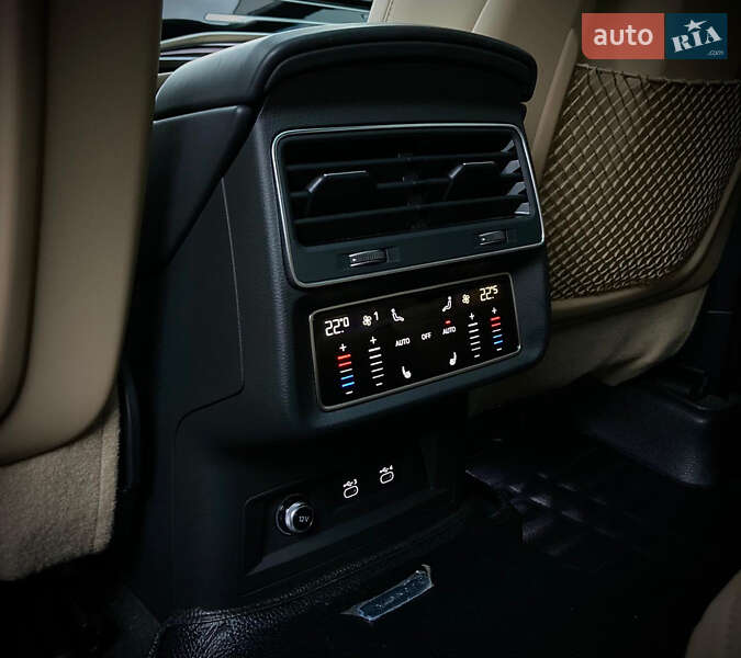 Внедорожник / Кроссовер Audi Q7 2020 в Киеве