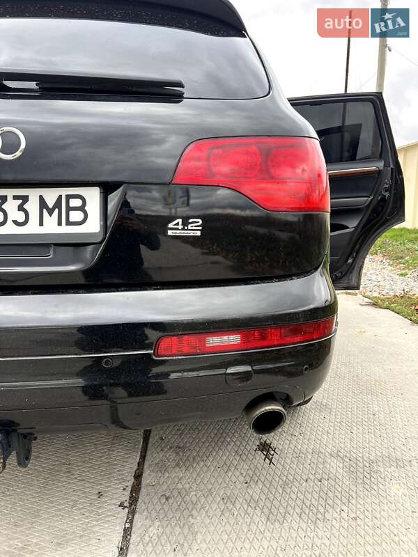 Внедорожник / Кроссовер Audi Q7 2006 в Змиеве