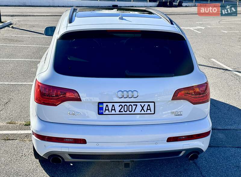 Внедорожник / Кроссовер Audi Q7 2015 в Киеве