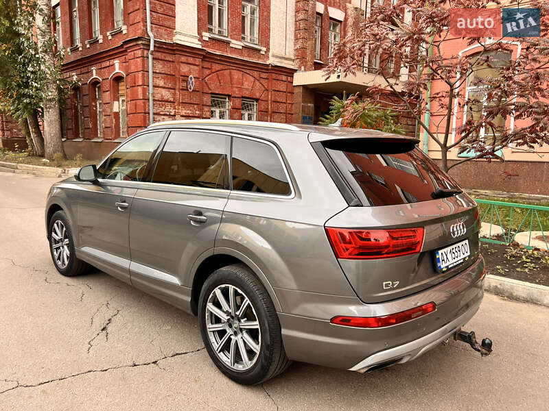 Позашляховик / Кросовер Audi Q7 2017 в Харкові