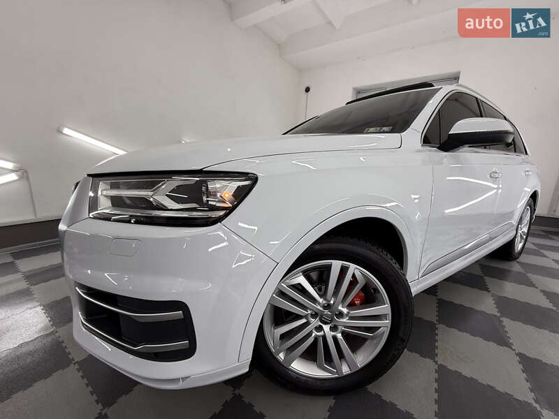 Внедорожник / Кроссовер Audi Q7 2018 в Трускавце