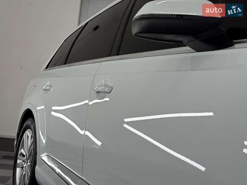 Внедорожник / Кроссовер Audi Q7 2018 в Трускавце