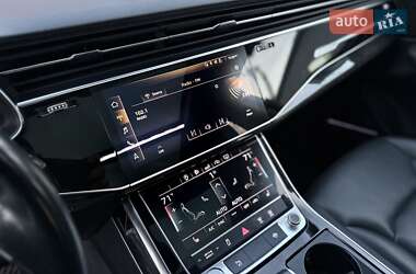 Позашляховик / Кросовер Audi Q7 2020 в  фото 43 Позашляховик / Кросовер Audi Q7 2020 в