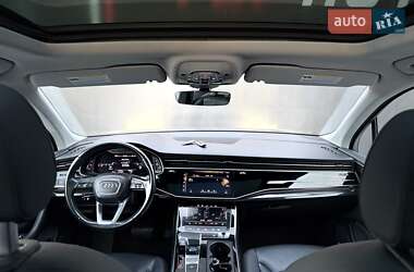 Позашляховик / Кросовер Audi Q7 2020 в  фото 53 Позашляховик / Кросовер Audi Q7 2020 в