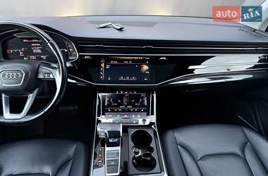 Позашляховик / Кросовер Audi Q7 2020 в  фото 55 Позашляховик / Кросовер Audi Q7 2020 в