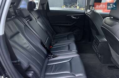 Позашляховик / Кросовер Audi Q7 2020 в  фото 72 Позашляховик / Кросовер Audi Q7 2020 в