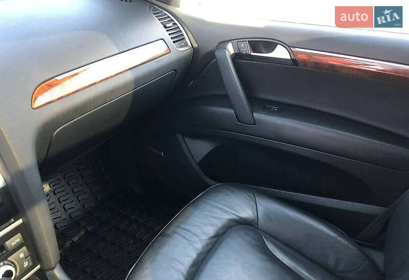 Внедорожник / Кроссовер Audi Q7 2015 в Киеве