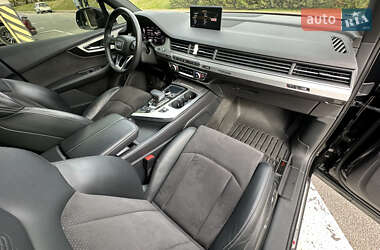 Внедорожник / Кроссовер Audi Q7 2018 в 