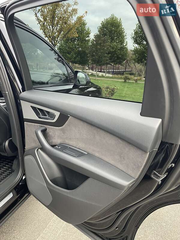 Внедорожник / Кроссовер Audi Q7 2017 в Киеве фото 30 Внедорожник / Кроссовер Audi Q7 2017 в Киеве