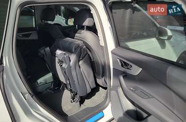 Позашляховик / Кросовер Audi Q7 2025 в 
