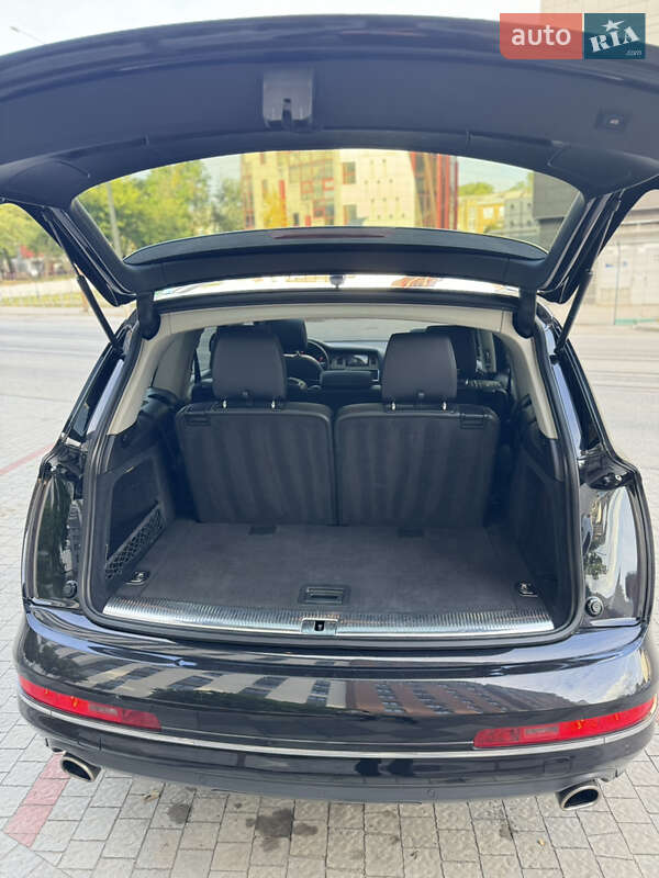 Позашляховик / Кросовер Audi Q7 2015 в Запоріжжі