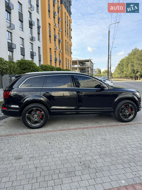 Позашляховик / Кросовер Audi Q7 2015 в Запоріжжі
