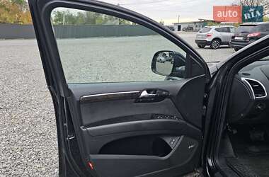 Позашляховик / Кросовер Audi Q7 2006 в 