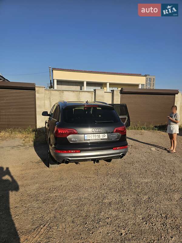 Внедорожник / Кроссовер Audi Q7 2011 в Одессе