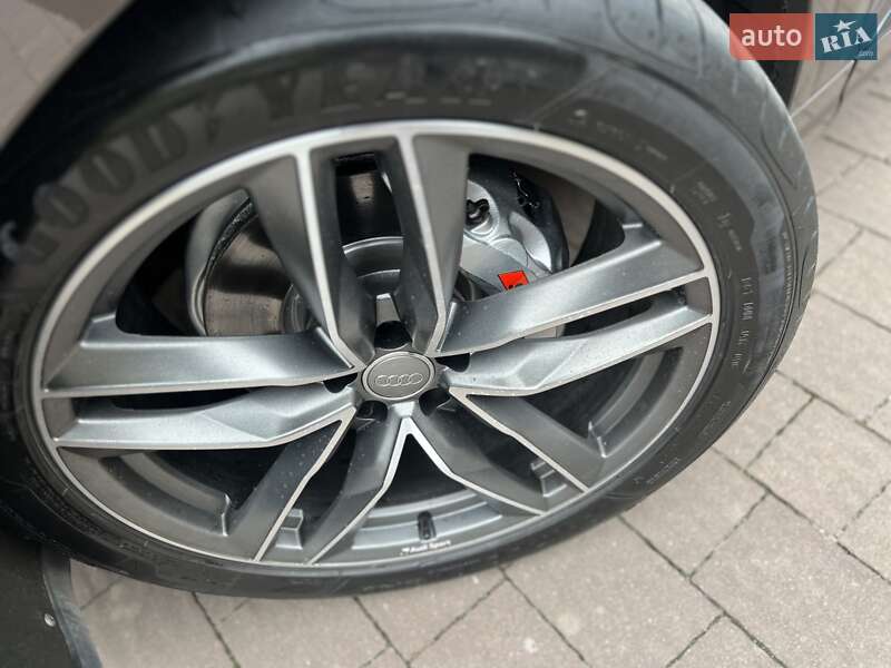 Внедорожник / Кроссовер Audi Q7 2015 в Хмельницком