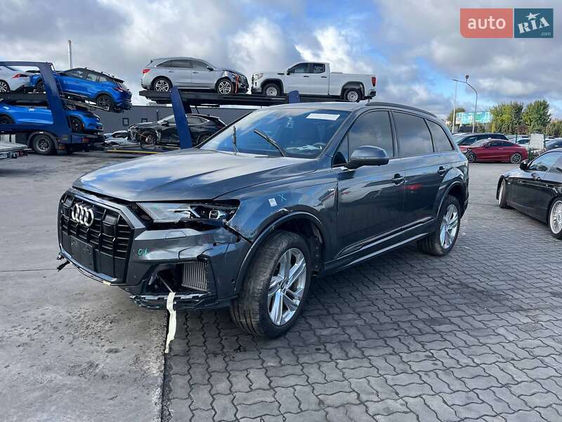 Позашляховик / Кросовер Audi Q7 2021 в Львові