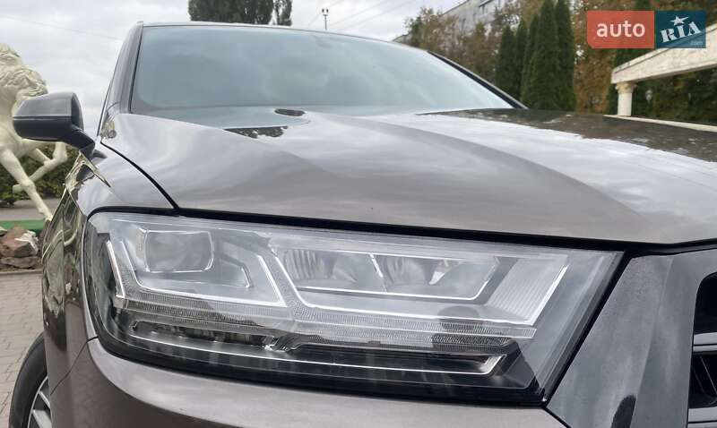 Внедорожник / Кроссовер Audi Q7 2015 в Хмельницком
