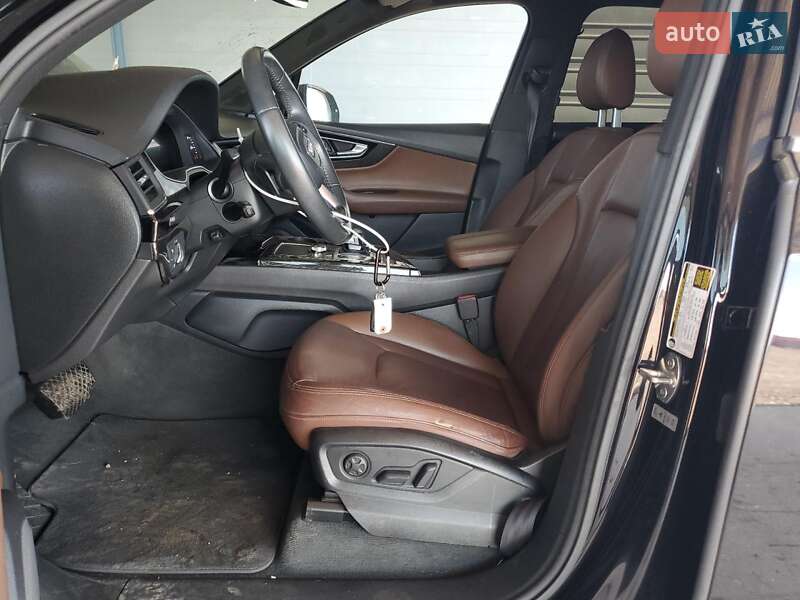 Позашляховик / Кросовер Audi Q7 2018 в Києві