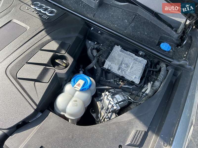 Позашляховик / Кросовер Audi Q7 2016 в Києві
