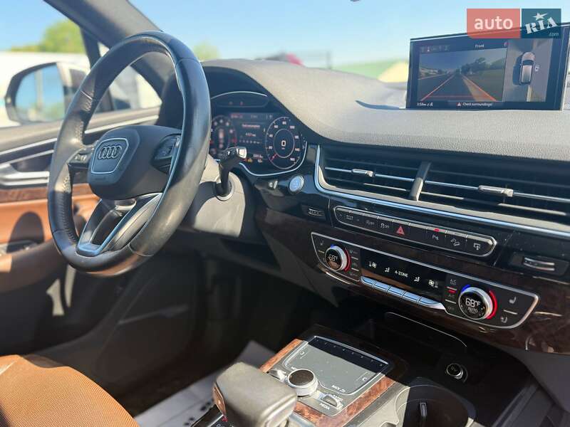 Позашляховик / Кросовер Audi Q7 2016 в Києві