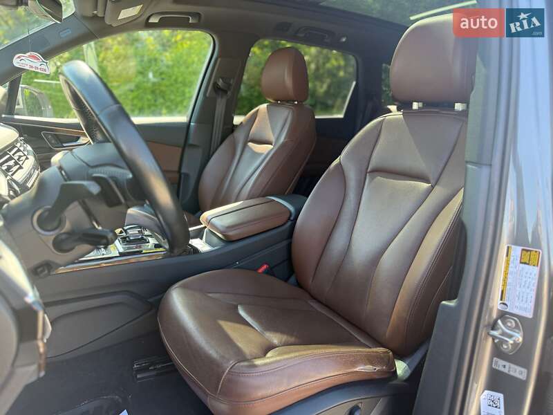 Позашляховик / Кросовер Audi Q7 2016 в Києві
