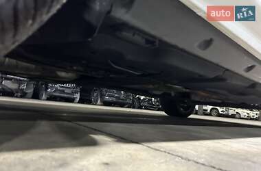 Позашляховик / Кросовер Audi Q7 2020 в 