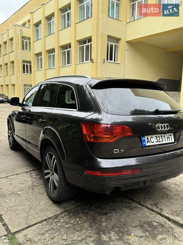 Внедорожник / Кроссовер Audi Q7 2006 в Луцке