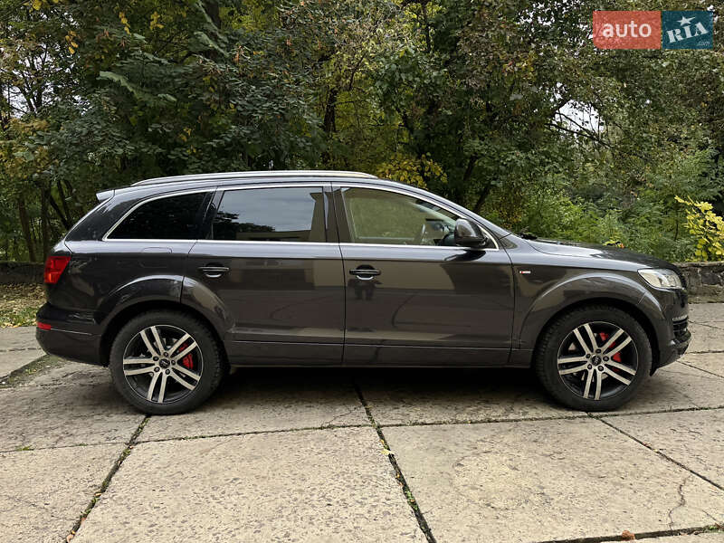 Внедорожник / Кроссовер Audi Q7 2006 в Луцке