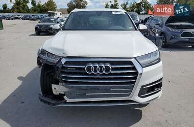 Позашляховик / Кросовер Audi Q7 2017 в 