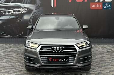 Позашляховик / Кросовер Audi Q7 2017 в  фото 11 Позашляховик / Кросовер Audi Q7 2017 в
