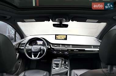 Позашляховик / Кросовер Audi Q7 2017 в  фото 41 Позашляховик / Кросовер Audi Q7 2017 в