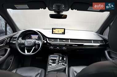 Позашляховик / Кросовер Audi Q7 2017 в  фото 45 Позашляховик / Кросовер Audi Q7 2017 в
