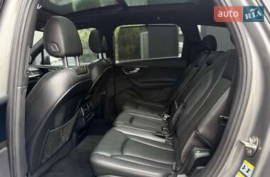 Позашляховик / Кросовер Audi Q7 2017 в  фото 85 Позашляховик / Кросовер Audi Q7 2017 в