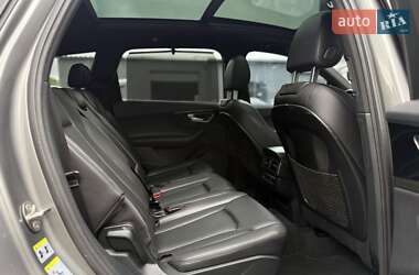 Позашляховик / Кросовер Audi Q7 2017 в  фото 87 Позашляховик / Кросовер Audi Q7 2017 в
