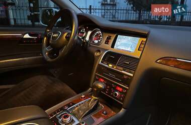 Внедорожник / Кроссовер Audi Q7 2013 в 