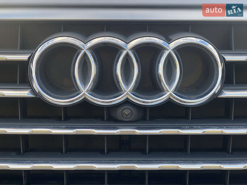 Позашляховик / Кросовер Audi Q7 2015 в Луцьку