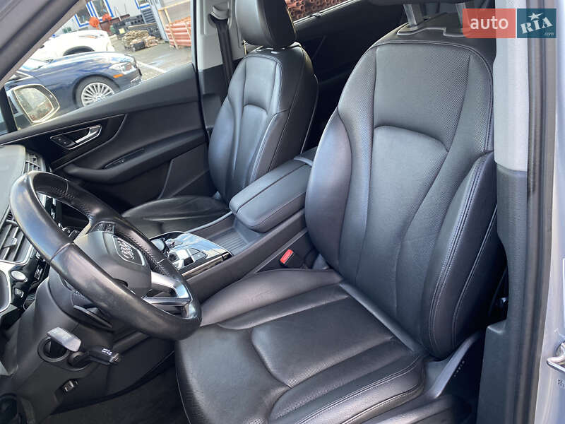 Позашляховик / Кросовер Audi Q7 2015 в Луцьку