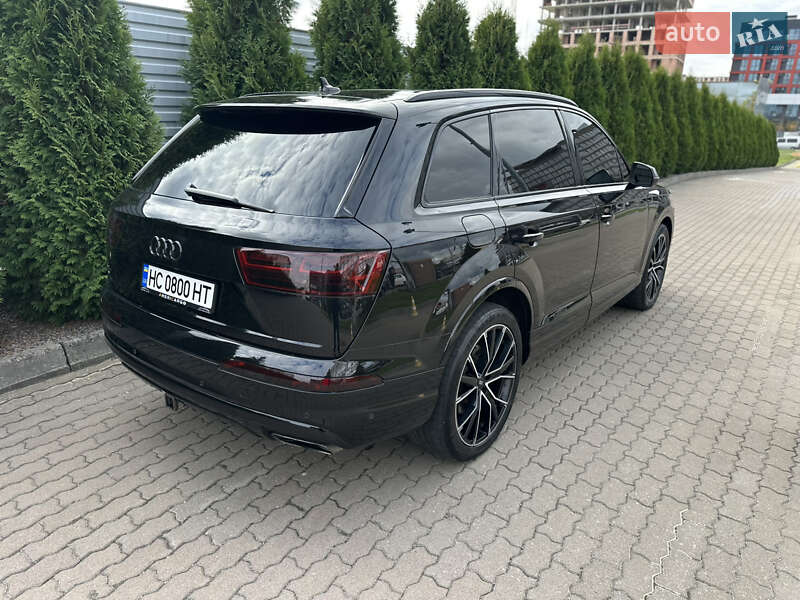 Позашляховик / Кросовер Audi Q7 2018 в Львові