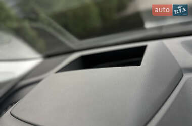Позашляховик / Кросовер Audi Q7 2018 в 