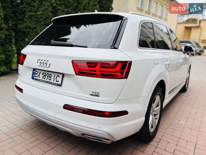 Позашляховик / Кросовер Audi Q7 2015 в Хмельницькому